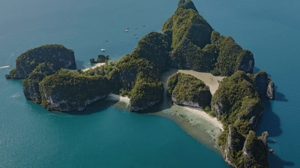 Ritz Carlton Krabi Locality & Entertainment