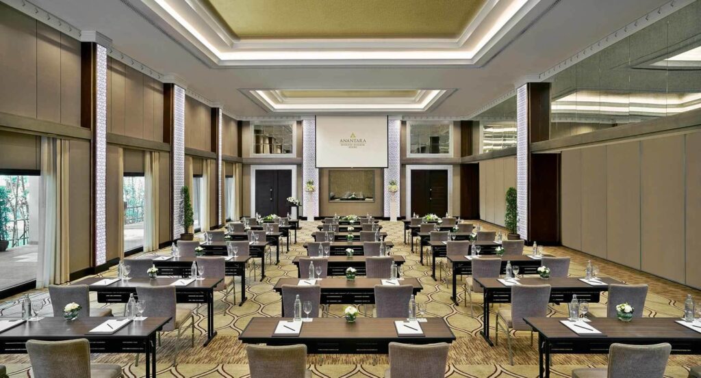 anantara-riverside-bangkok-resort-01