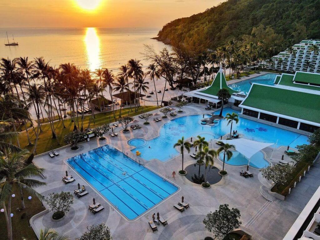 le-meridien-phuket-beach-resort-07